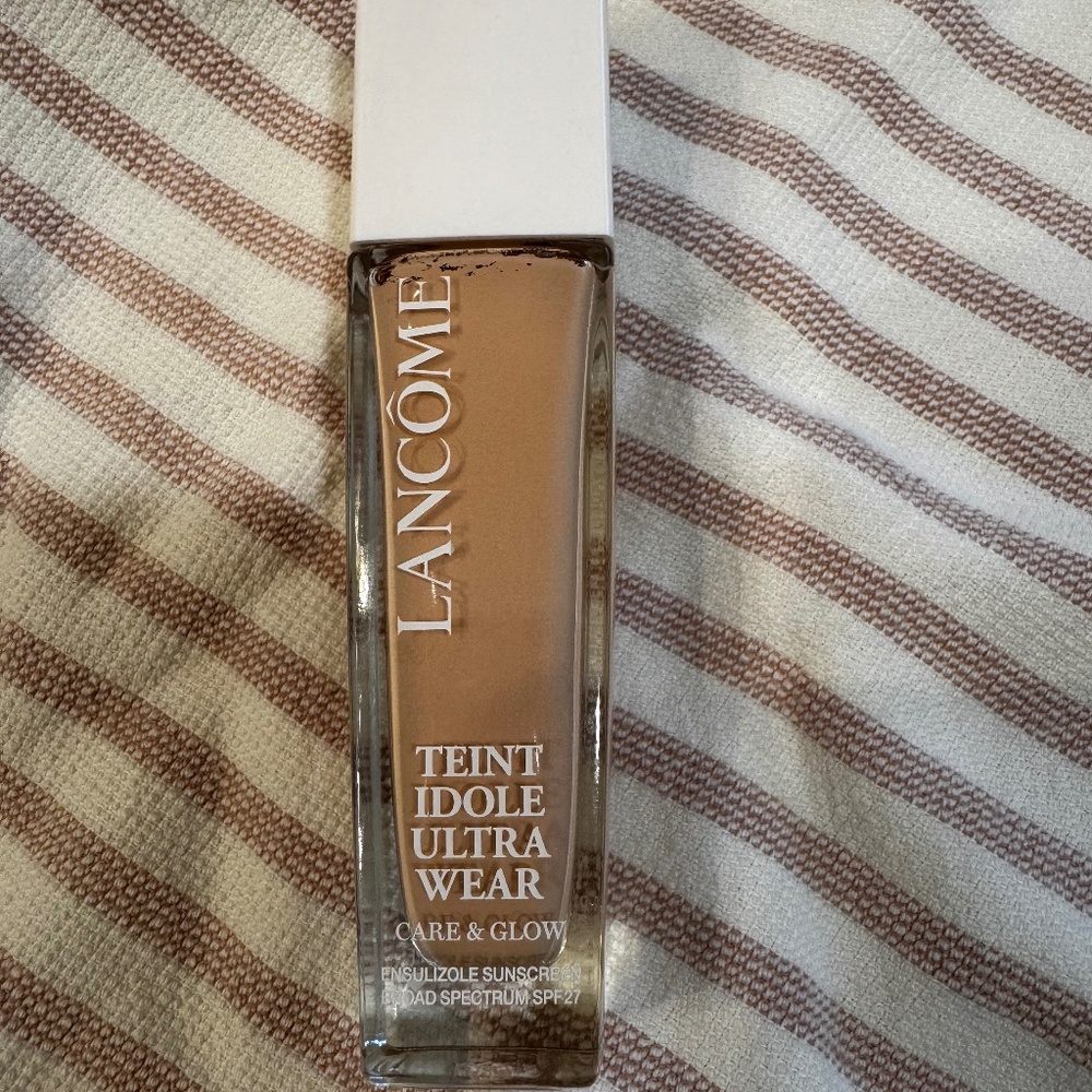 Teint Idole Ultra Wear Care and Glow Foundation